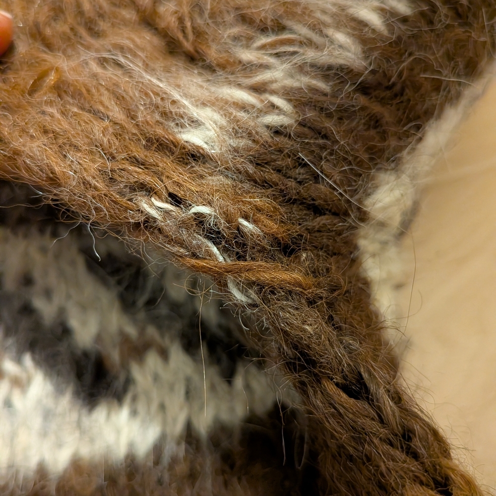 Vintage Brown And White Handmade Alpaca/Llama? Sweater Size Small As Is - Picture 9 of 11